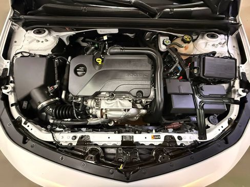 Used 2022 Chevrolet Malibu LT FWD image 22