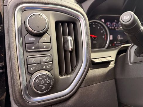 Used 2019 Chevrolet Silverado 1500 LTZ w/ LTZ Premium Package AWD/4WD image 18