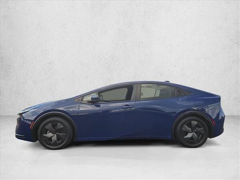 Used 2024 Toyota Prius LE FWD image 9