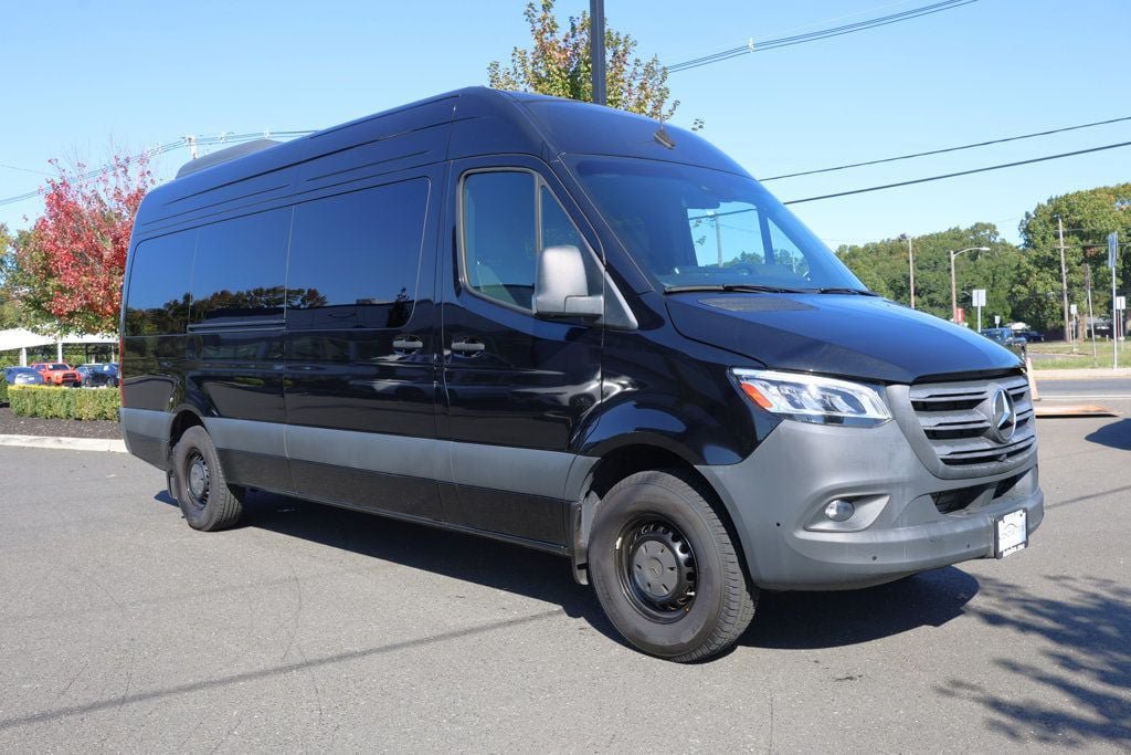 Used 2024 Mercedes-Benz Sprinter 2500 image 7