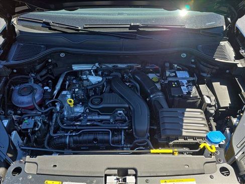 New 2026 Volkswagen Taos SE FWD image 22