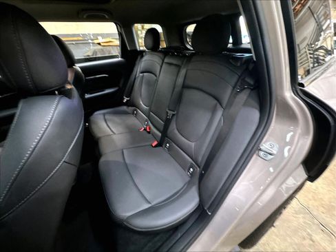 Used 2024 MINI Cooper Clubman S AWD/4WD image 28