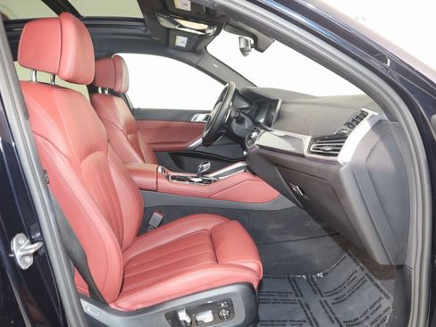 Used 2022 BMW X6 M50i w/ Executive Package image 13