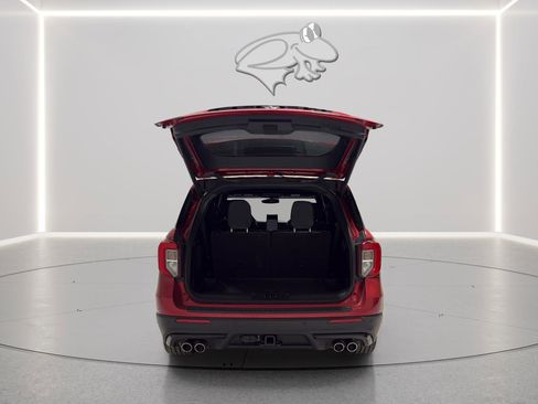 Used 2020 Ford Explorer ST w/ ST Street Pack image 9