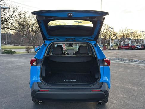 Used 2021 Toyota RAV4 XLE image 6