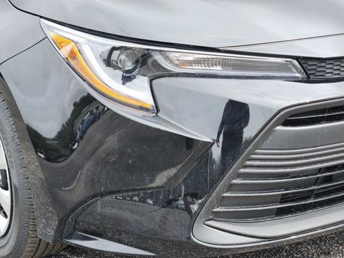 Used 2026 Toyota Corolla LE image 6