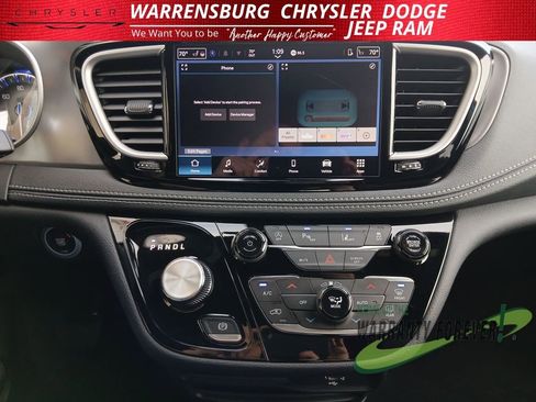 New 2026 Chrysler Pacifica Select image 19