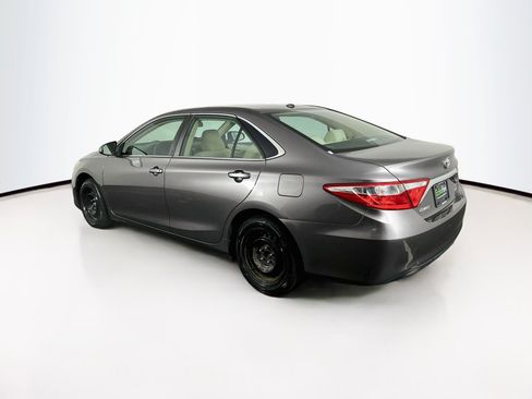 Used 2017 Toyota Camry LE w/ Moonroof Package FWD image 5