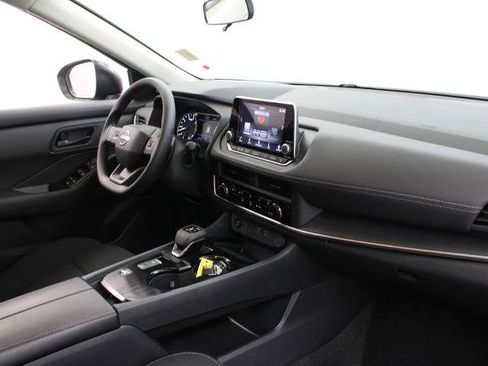 Certified 2026 Nissan Rogue S FWD image 23