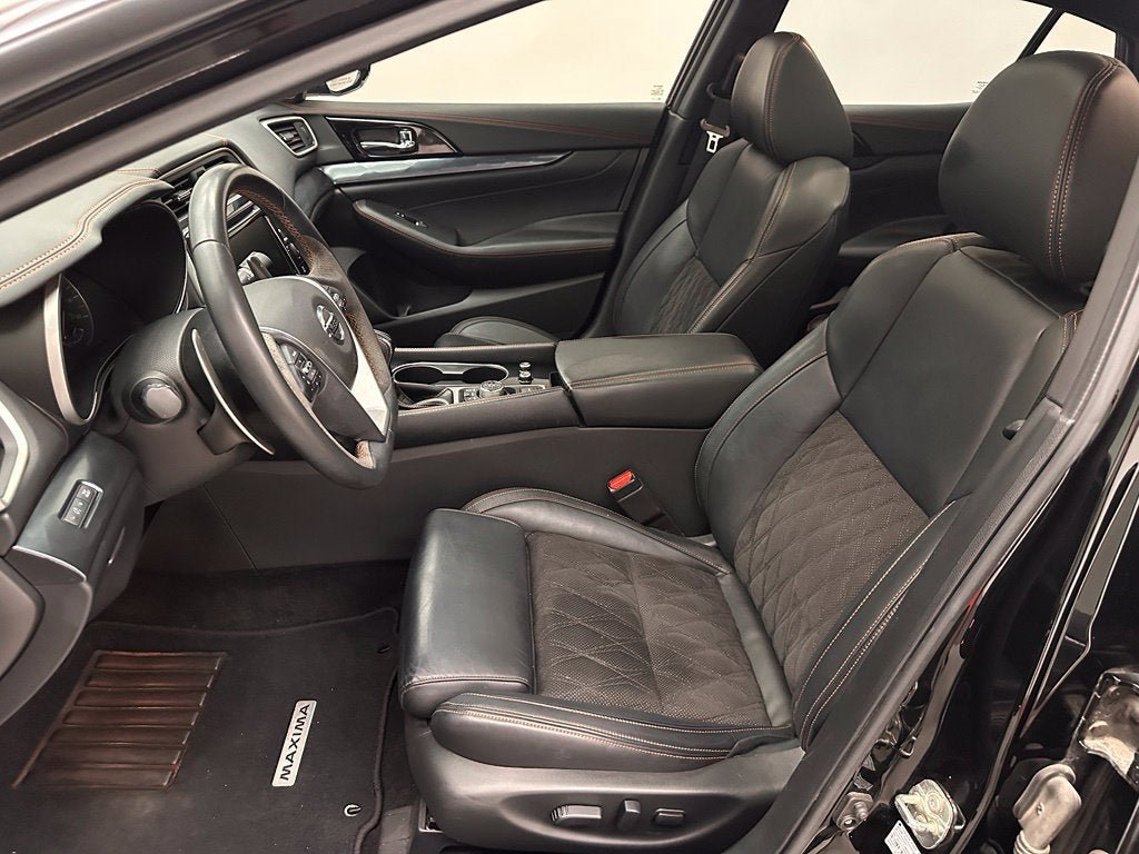 Used 2021 Nissan Maxima SR w/ Sport Mat Group FWD image 17