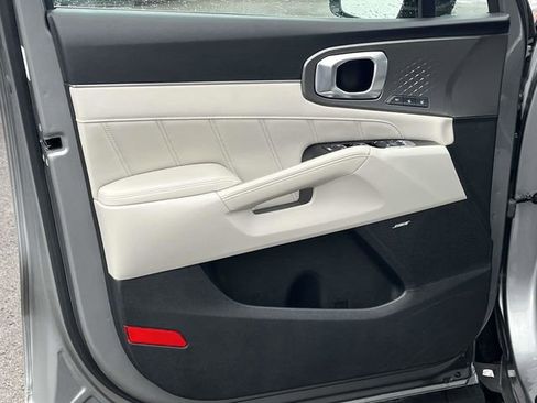 Used 2024 Kia Sorento SX Prestige image 15