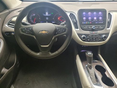 Used 2020 Chevrolet Malibu Premier FWD image 22