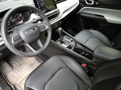Used 2023 Jeep Compass Limited w/ Sun and Sound Group AWD/4WD image 13