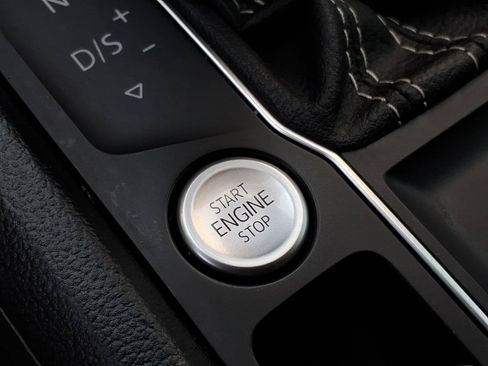 Certified 2023 Volkswagen Atlas SE FWD image 32