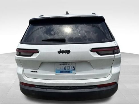 Used 2023 Jeep Grand Cherokee L Laredo AWD/4WD image 5