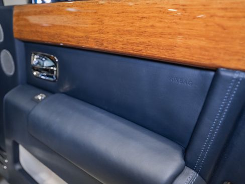 Used 2011 Rolls-Royce Phantom Sedan RWD image 81