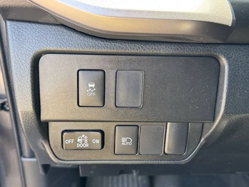 Used 2021 Toyota Tacoma SR5 w/ Blackout Package (TMS) AWD/4WD image 11
