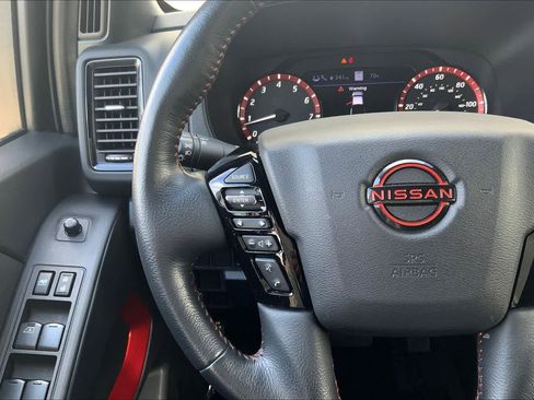 Used 2022 Nissan Frontier Pro-X RWD image 24