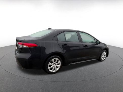 Used 2025 Toyota Corolla LE image 15