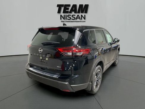 Certified 2025 Nissan Rogue SV AWD/4WD image 6