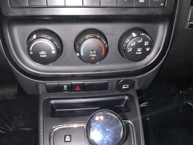 Used 2013 Jeep Compass Sport AWD/4WD image 16