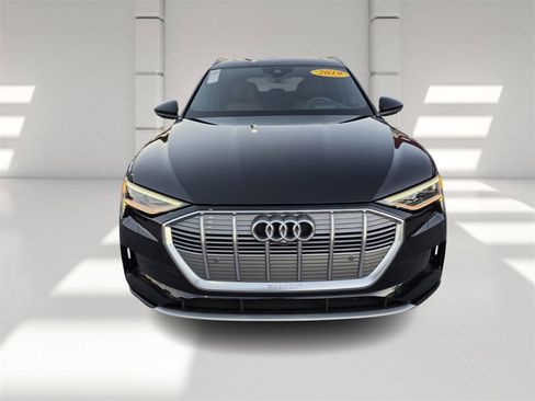 Used 2019 Audi e-tron Prestige image 2