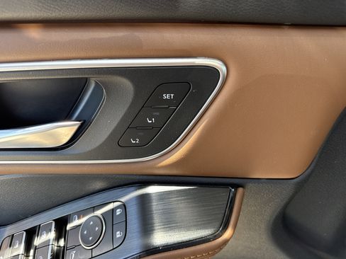 Used 2024 Nissan Rogue Platinum image 38