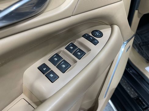 Used 2019 Cadillac Escalade Platinum AWD/4WD image 18