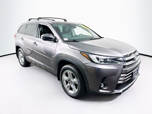 Used 2019 Toyota Highlander Limited AWD/4WD image 28