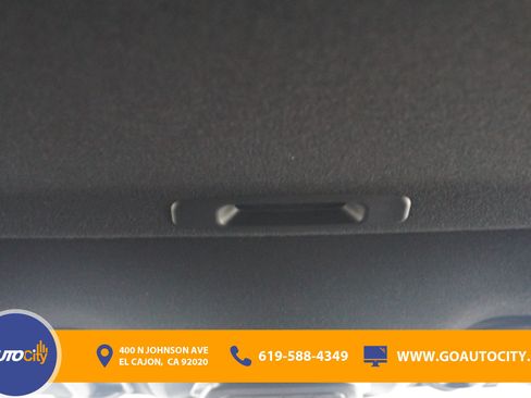 Used 2024 Toyota Corolla SE w/ SE Premium Package FWD image 19