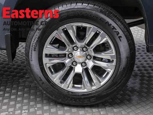 Used 2020 Chevrolet Silverado 1500 LT w/ Convenience Package AWD/4WD image 8