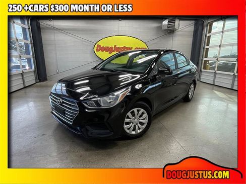 Used 2019 Hyundai Accent SE image 1