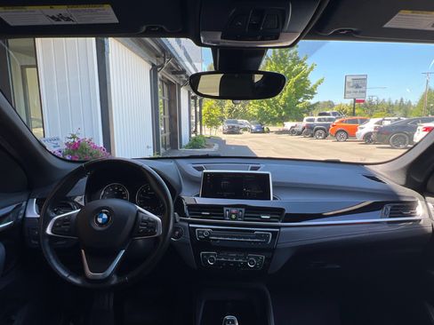 Used 2020 BMW X1 xDrive28i AWD/4WD image 10