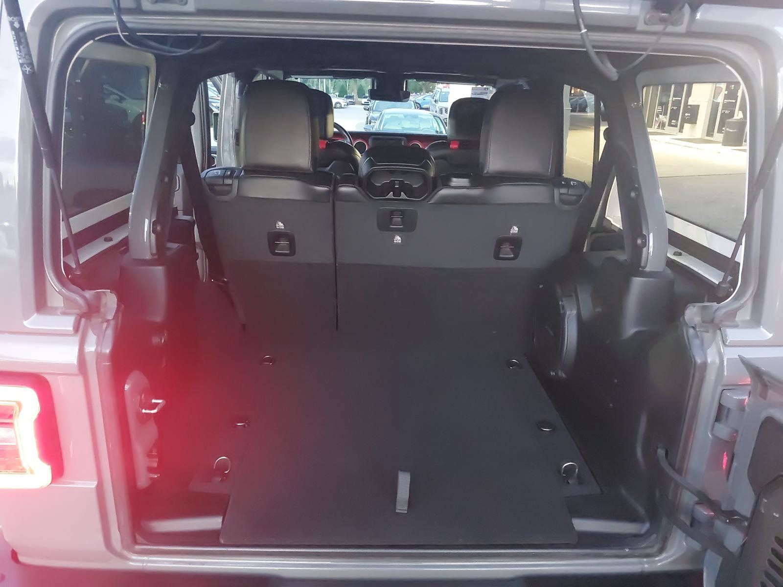 Used 2020 Jeep Wrangler Unlimited Rubicon AWD/4WD image 13