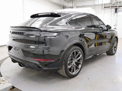 Used 2025 Porsche Cayenne GTS image 7
