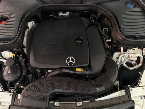 Used 2022 Mercedes-Benz GLC 300 image 32
