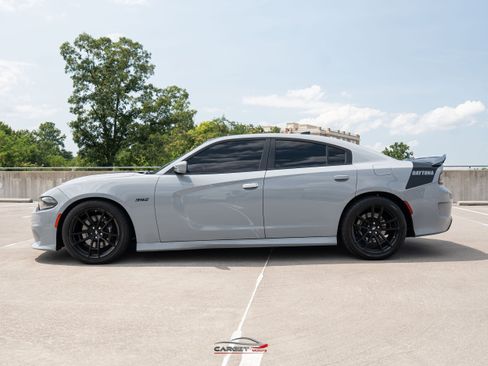 Used 2022 Dodge Charger Scat Pack w/ Daytona Edition Group RWD image 4