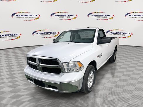 Used 2020 RAM 1500 Classic SLT image 1