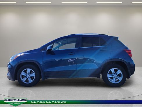 Used 2019 Chevrolet Trax LT w/ LPO, Protection Package FWD image 7