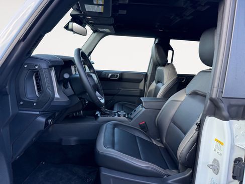 New 2025 Ford Bronco Outer Banks image 10