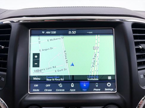 Used 2018 Jeep Grand Cherokee Overland image 5