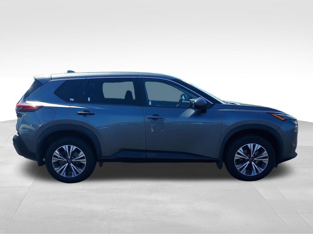 Used 2022 Nissan Rogue SV AWD/4WD image 6