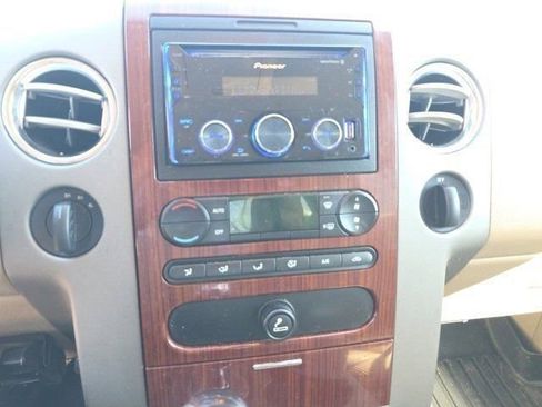 Used 2006 Ford F150 Lariat image 5