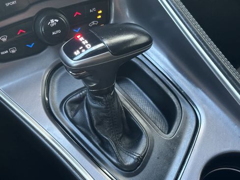 Used 2019 Dodge Challenger SXT image 20