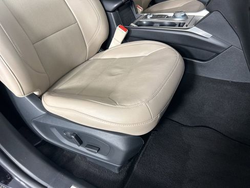 Used 2023 Ford Explorer Limited image 28