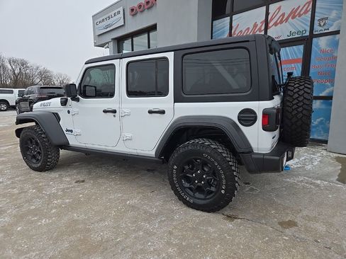 Used 2023 Jeep Wrangler Unlimited AWD/4WD image 6