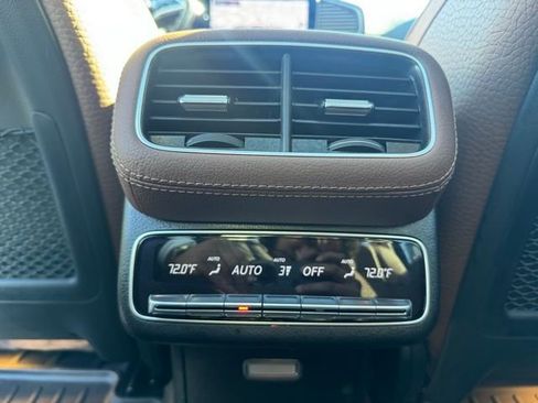 Used 2024 Mercedes-Benz GLS 450 4MATIC image 44
