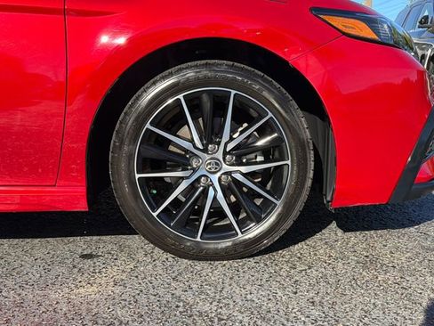 Used 2022 Toyota Camry SE image 31