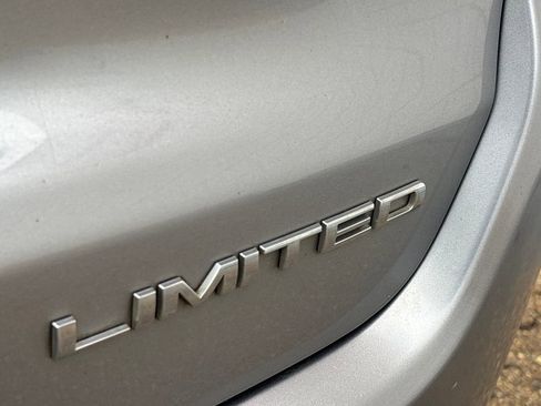 Used 2019 Jeep Compass Limited FWD image 30