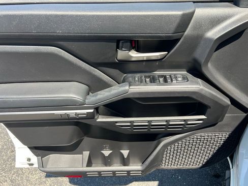 Used 2024 Toyota Tacoma TRD Sport RWD image 20